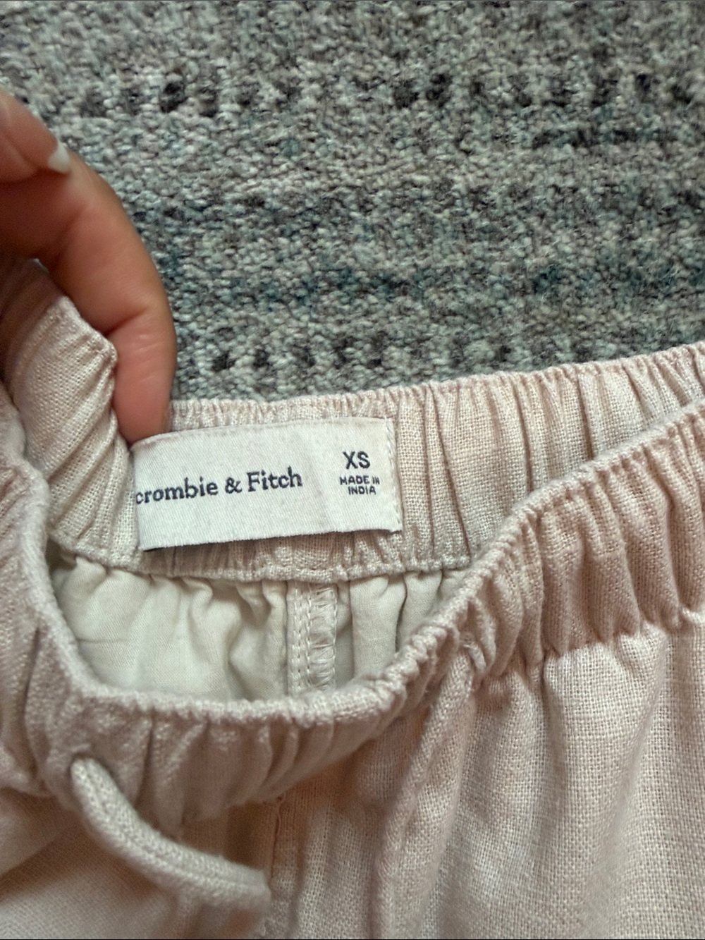 Abercrombie & Fitch Light Blush High-Waist Linen-Blend Pull on Shorts XS - Picture 2 of 4